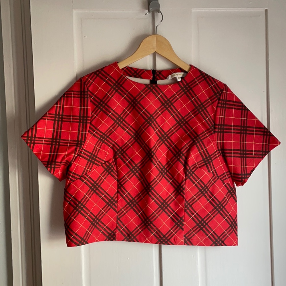Tuesday Bassen Crop and Skirt Set XL